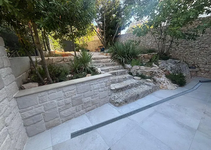 Heritage Francheza-elegant Stone Near The Beach, Pasman Island , Ugrinic * Ugrinici
