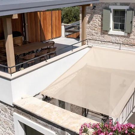 Heritage Francheza-elegant Stone Near The Beach, Pasman Island , Ugrinic Villa Ugrinici