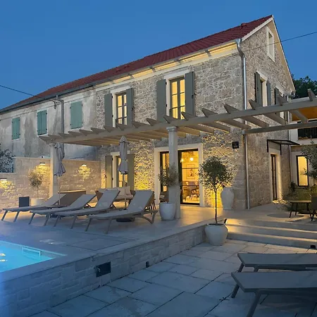 Heritage Francheza-elegant Stone Near The Beach, Pasman Island , Ugrinic Villa Ugrinici