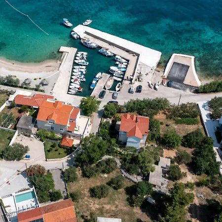 Heritage Francheza-elegant Stone Near The Beach, Pasman Island , Ugrinic Vila Ugrinici