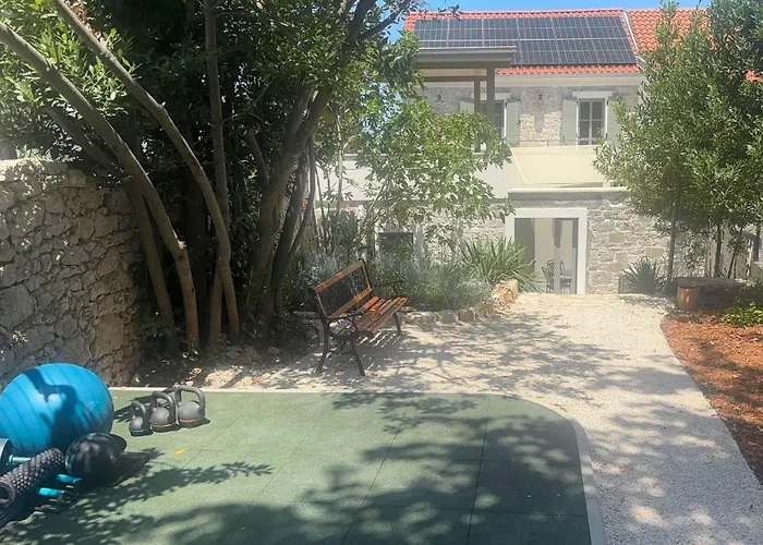 Villa Heritage Francheza-elegant Stone Near The Beach, Pasman Island , Ugrinic Ugrinici