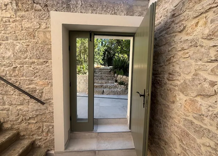 Heritage Francheza-elegant Stone Near The Beach, Pasman Island , Ugrinic Ugrinici
